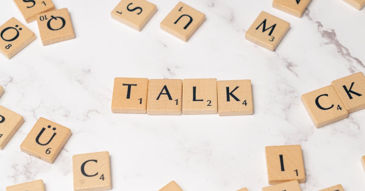 découvrez les bases de la phonétique, l'étude des sons de la langue, pour améliorer votre prononciation et compréhension orale en français.